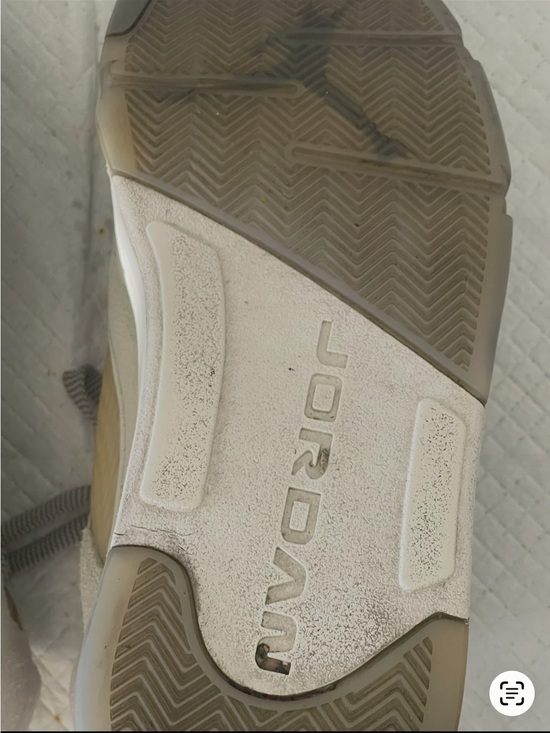 Jordan High-Top Sneakers in Light Gray with Peach Accents main image 6